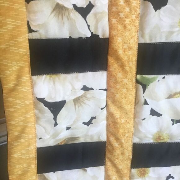 Handmade Quilted Doll Quilt - Picture 5 of 8